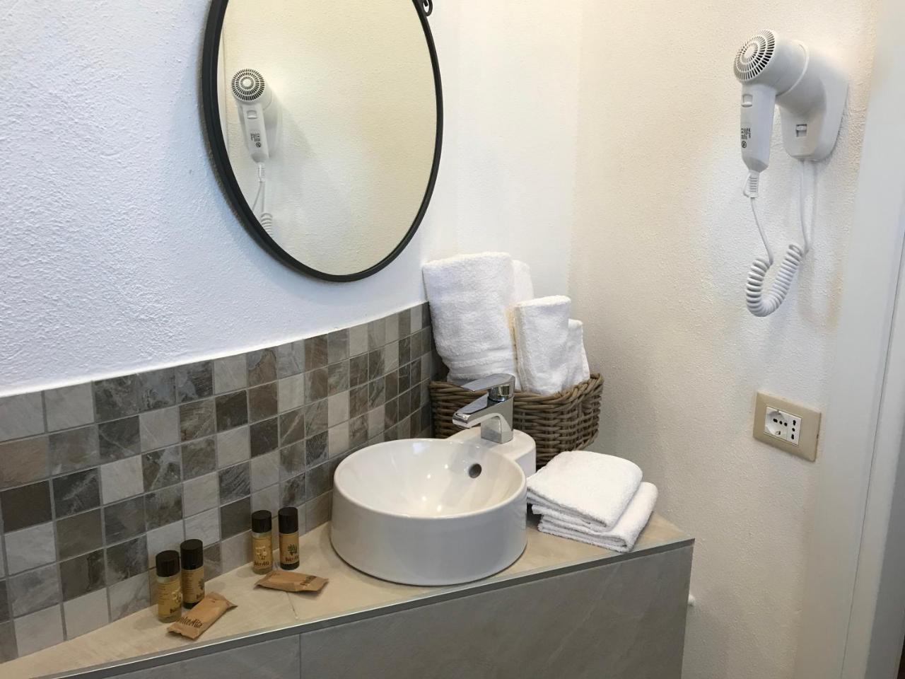 Hotel Cambogia Zibido San Giacomo Екстер'єр фото